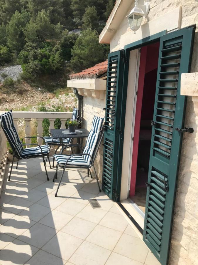 Apartments Renata Pucisca Ngoại thất bức ảnh