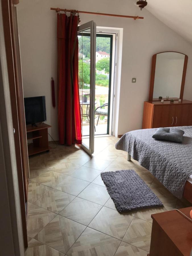 Apartments Renata Pucisca Ngoại thất bức ảnh