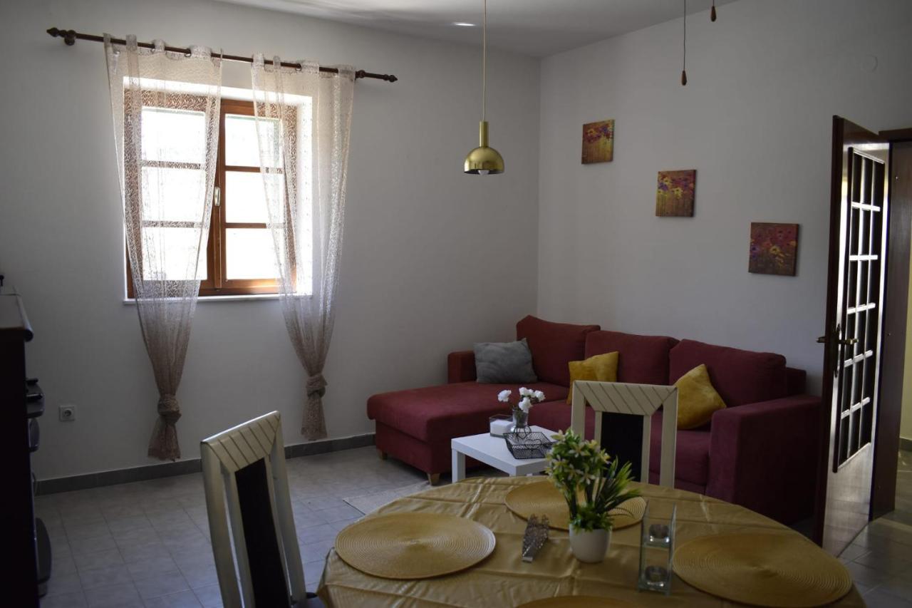 Apartments Renata Pucisca Ngoại thất bức ảnh