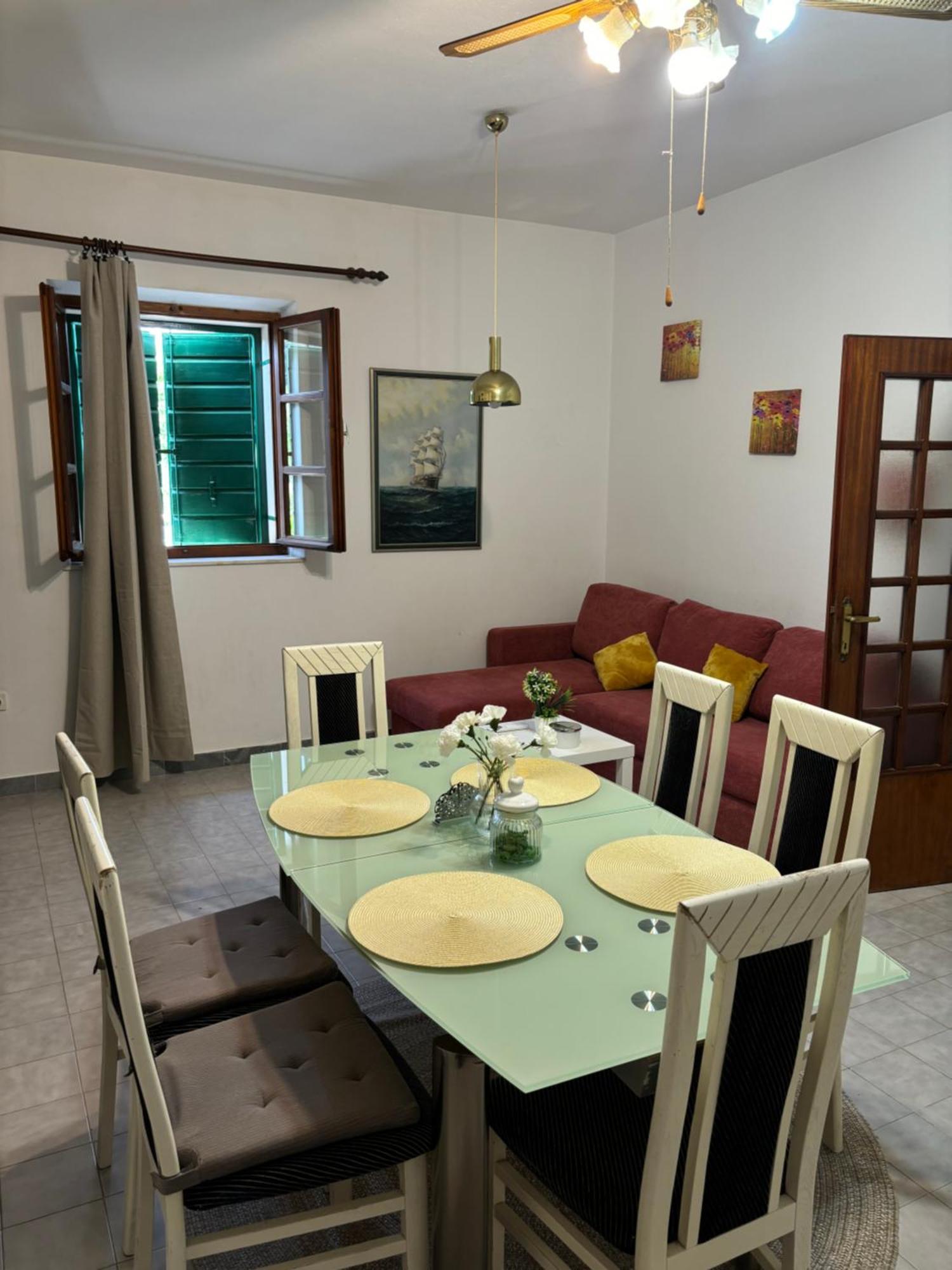 Apartments Renata Pucisca Ngoại thất bức ảnh